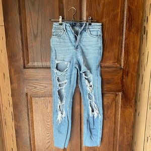 Hollister Ultra High Rise Mom Jean